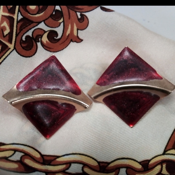 Jewelry - Vintage Red/Gold Earrings
